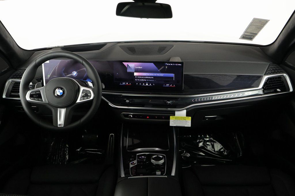 Thumbnail: 2026 BMW X7 - 4