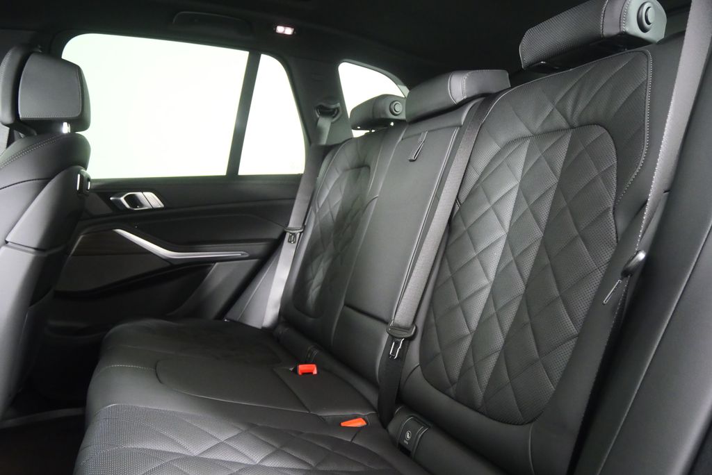 Thumbnail: 2026 BMW X5 - 16