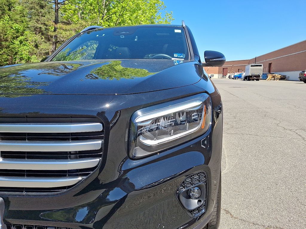 Thumbnail: 2026 Mercedes-Benz GLB - 9