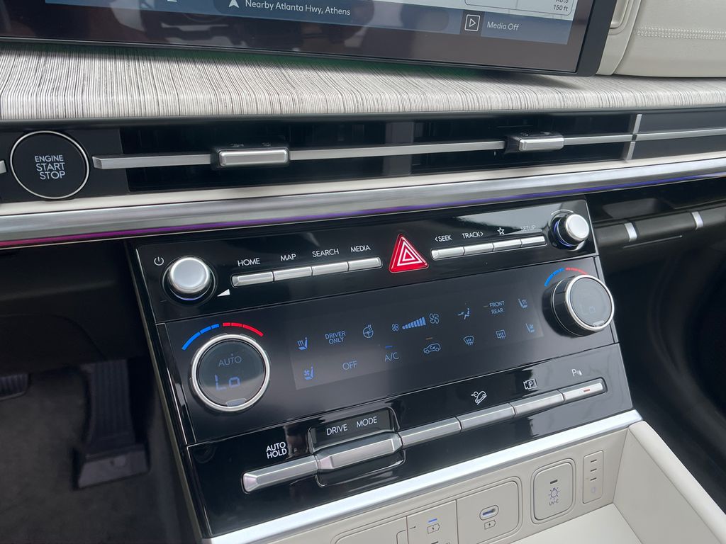 2025 Hyundai Santa Fe Calligraphy photo 29