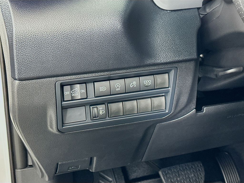 Thumbnail: 2026 Toyota Tundra - 10