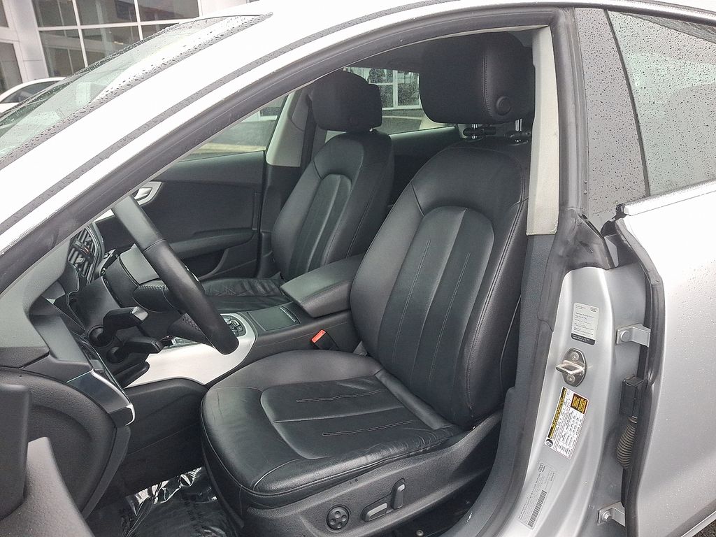 Thumbnail: 2012 Audi A7 - 13