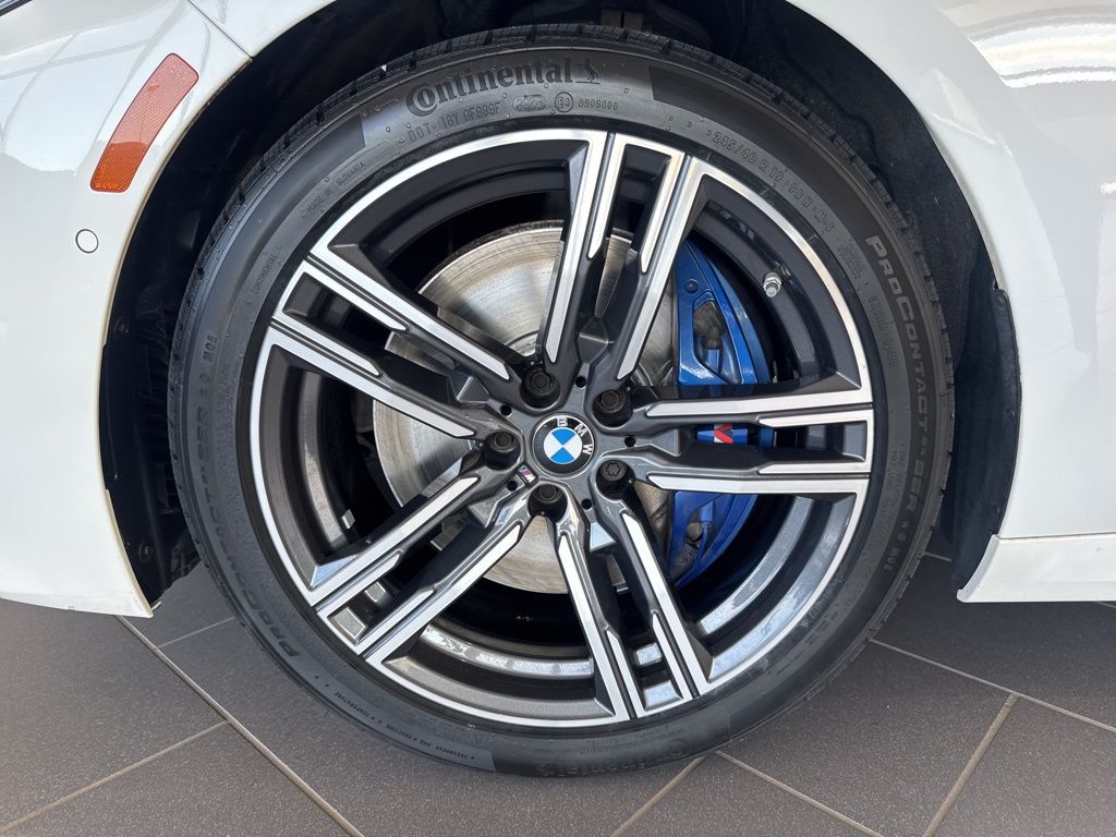 Thumbnail: 2022 BMW 8 Series - 10