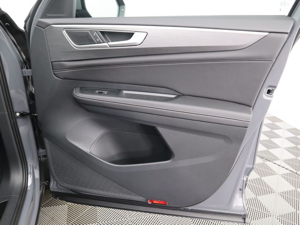 Thumbnail: 2026 Volkswagen Atlas - 25