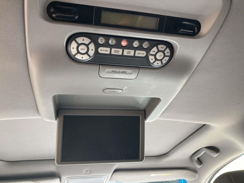 Used 2010 Silver Honda EX-L image 12