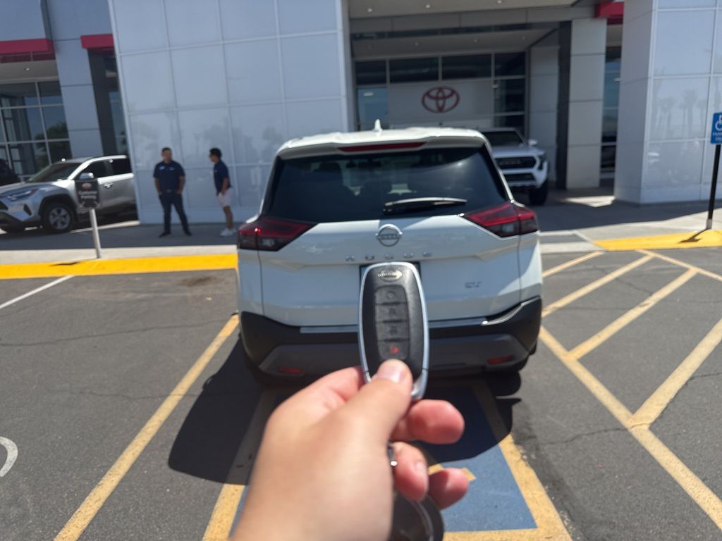 Thumbnail: 2023 Nissan Rogue - 6