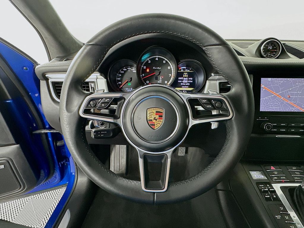 Thumbnail: 2017 Porsche Macan - 11