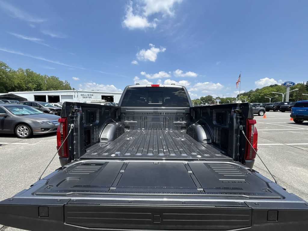 New 2026 Carbonized Gray Metallic Ford XLT image 20