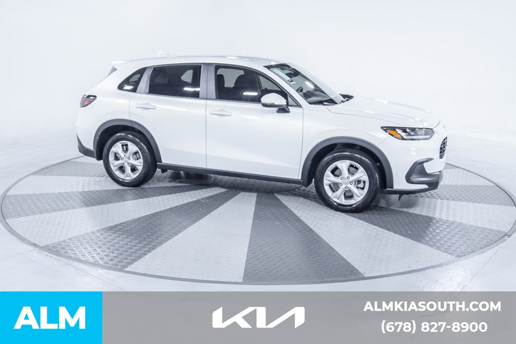 2023 Honda HR-V LX photo 12