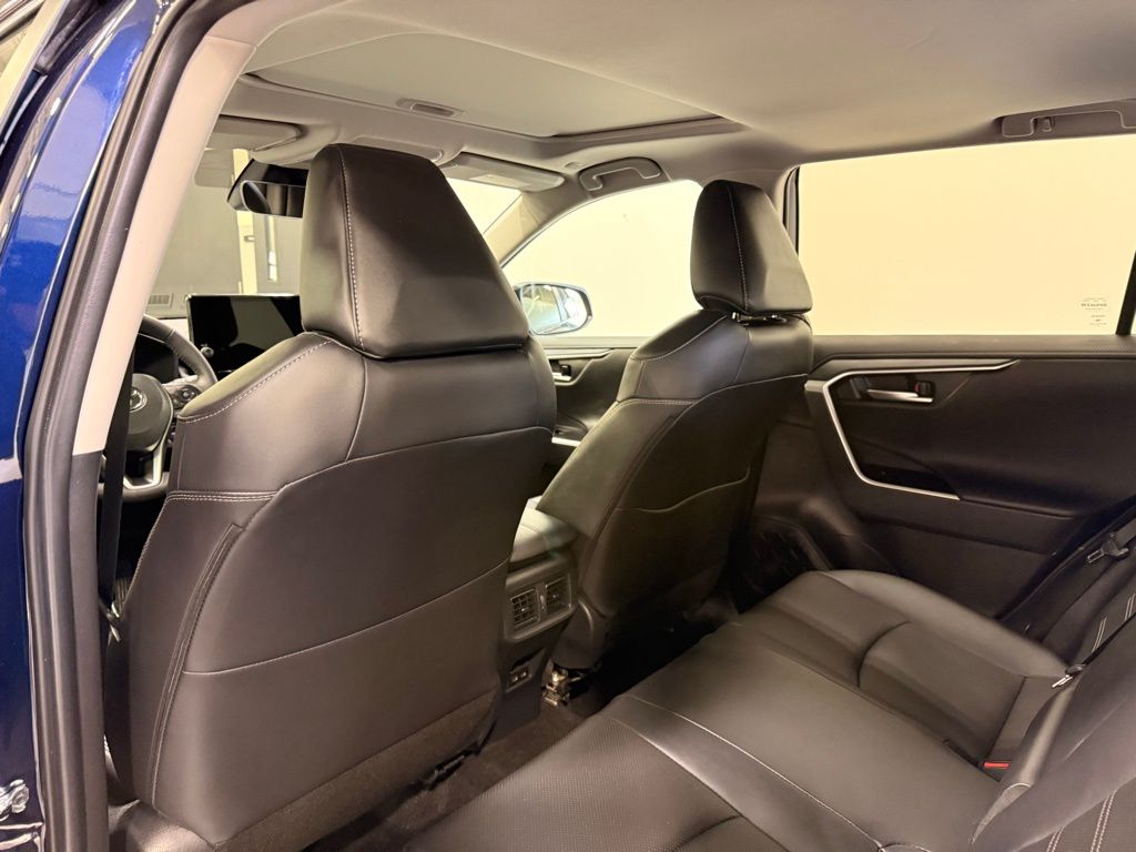 Thumbnail: 2024 Toyota RAV4 - 21