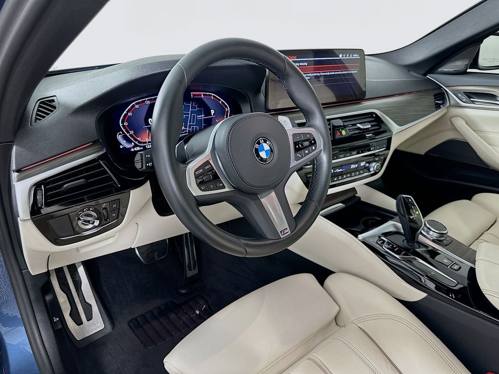 Thumbnail: 2023 BMW 5 Series - 9