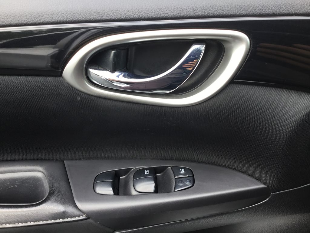Thumbnail: 2019 Nissan Sentra - 15