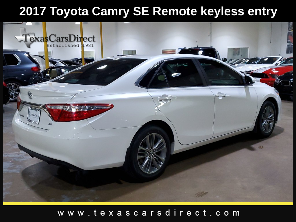 2017 Toyota Camry SE 10