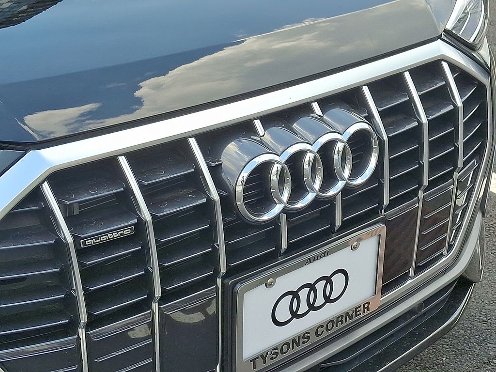 Thumbnail: 2025 Audi Q3 - 4
