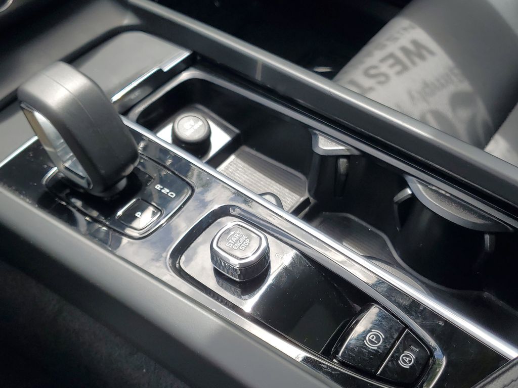 used 2023 Volvo XC60 car, priced at $27,795