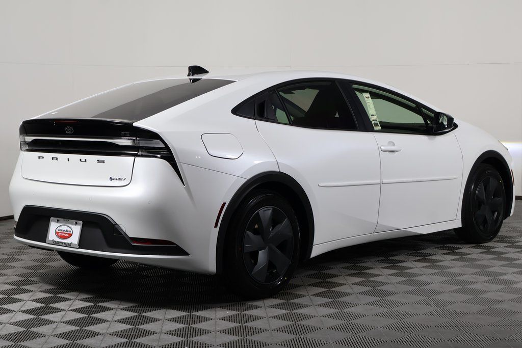 Thumbnail: 2026 Toyota Prius - 2