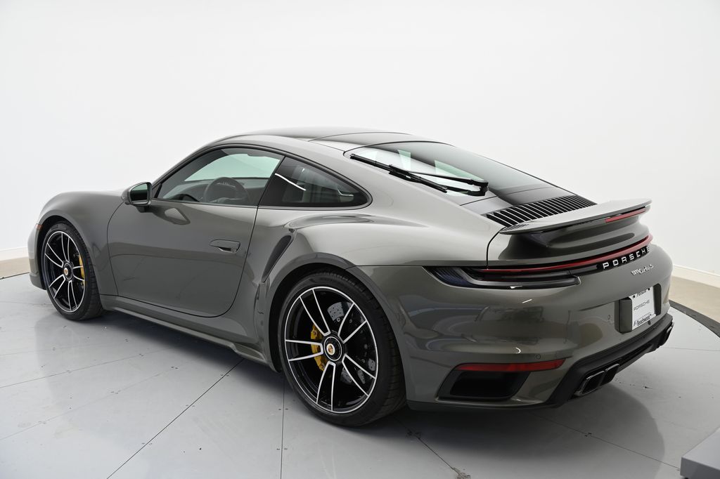 2021 Porsche 911 Turbo S 8