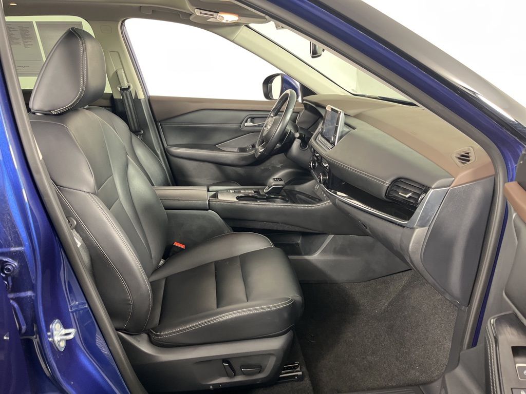 Thumbnail: 2023 Nissan Rogue - 7