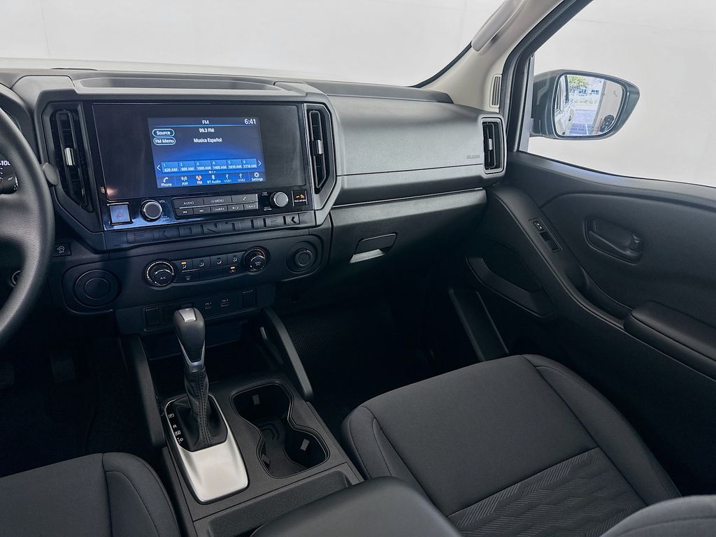 Thumbnail: 2025 Nissan Frontier - 22