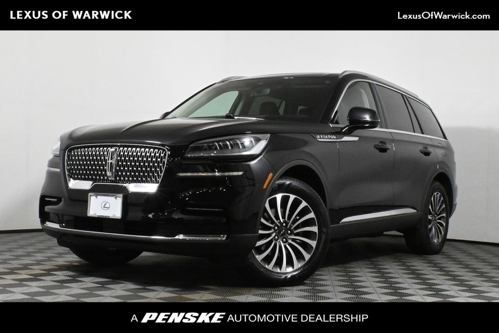 Thumbnail: 2022 Lincoln Aviator - 1