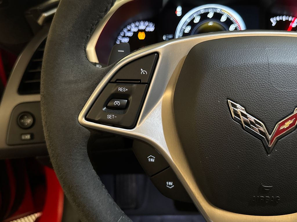 Used 2019 Red Chevrolet Stingray image 22