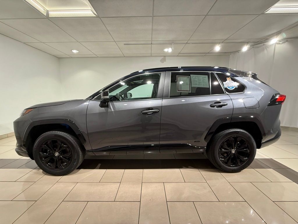 Thumbnail: 2025 Toyota RAV4 - 2