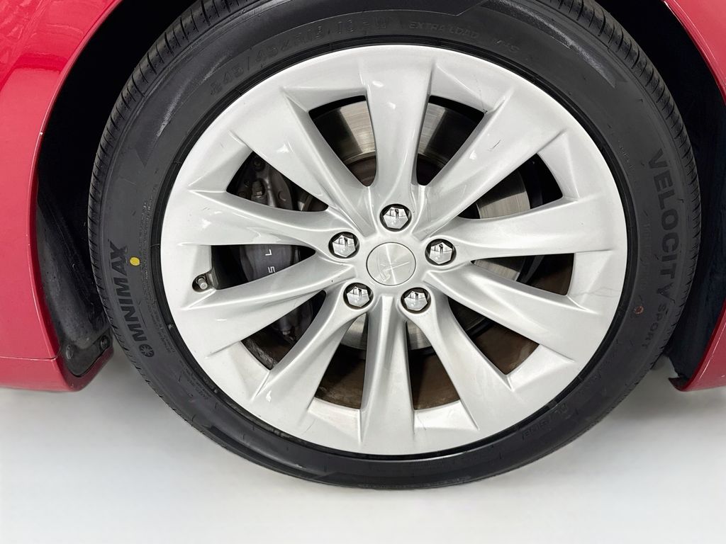Thumbnail: 2017 Tesla Model S - 32