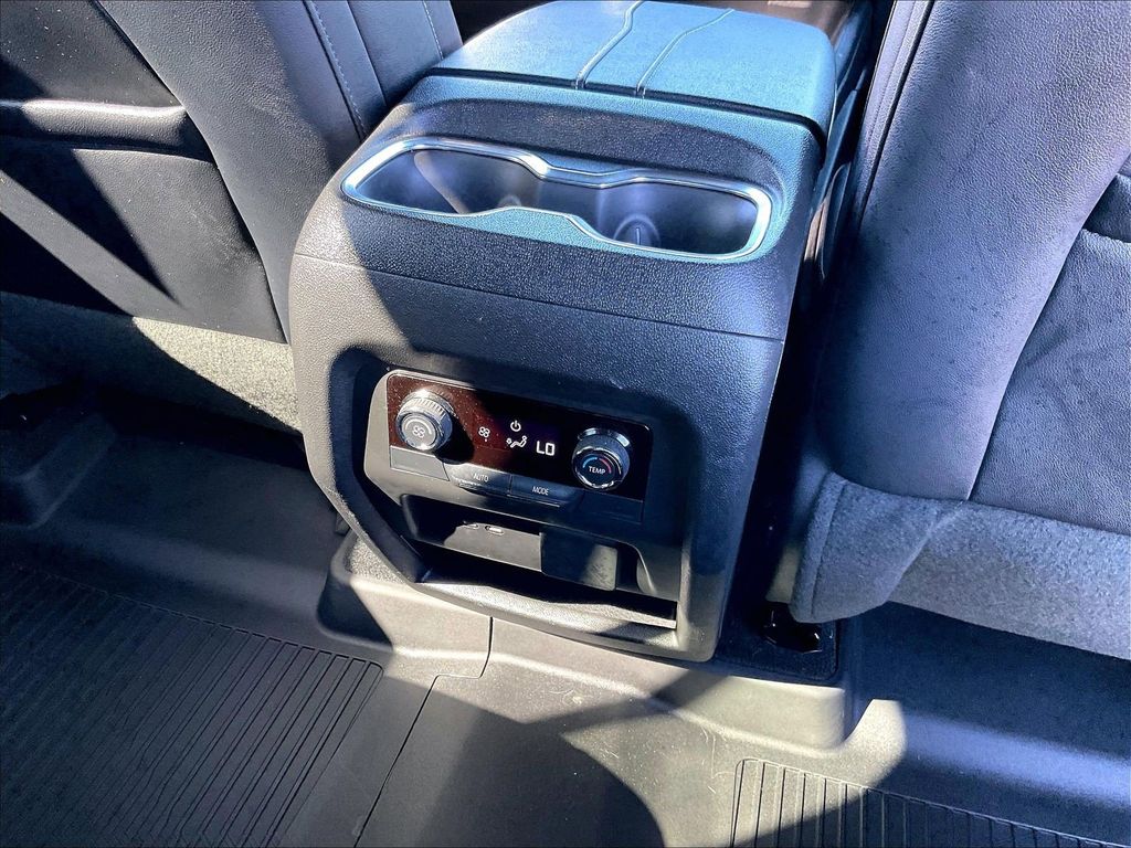 2024 Chevrolet Traverse — photo 27