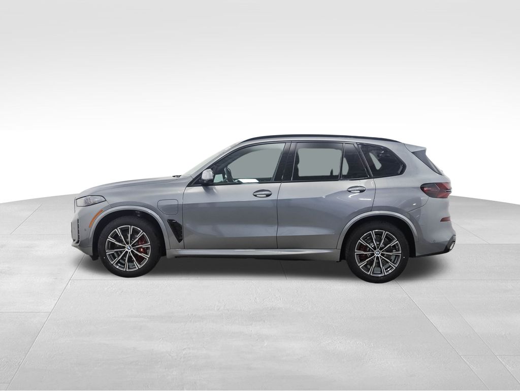 Thumbnail: 2026 BMW X5 - 2