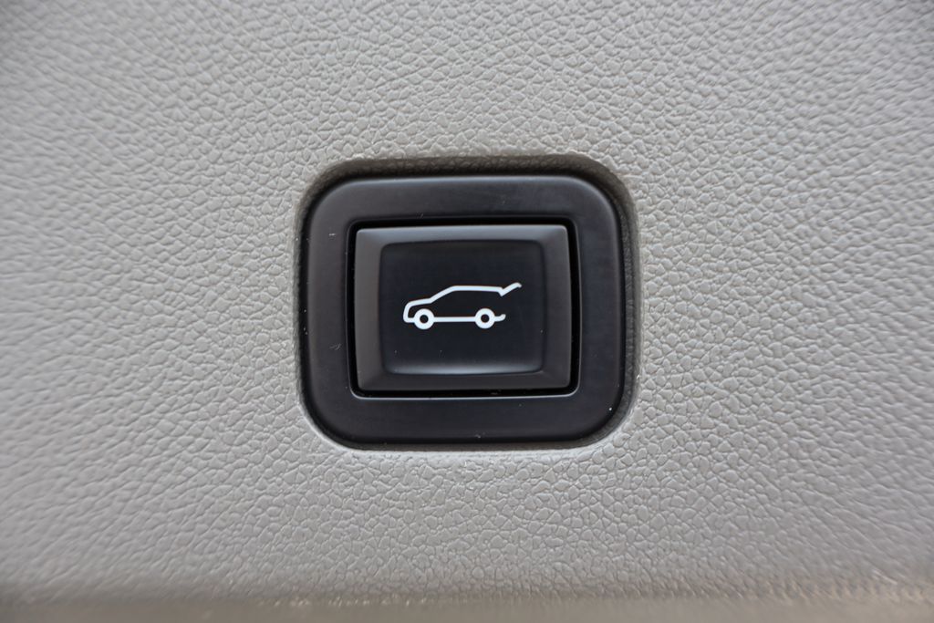 2022 Cadillac XT6 Premium Luxury photo