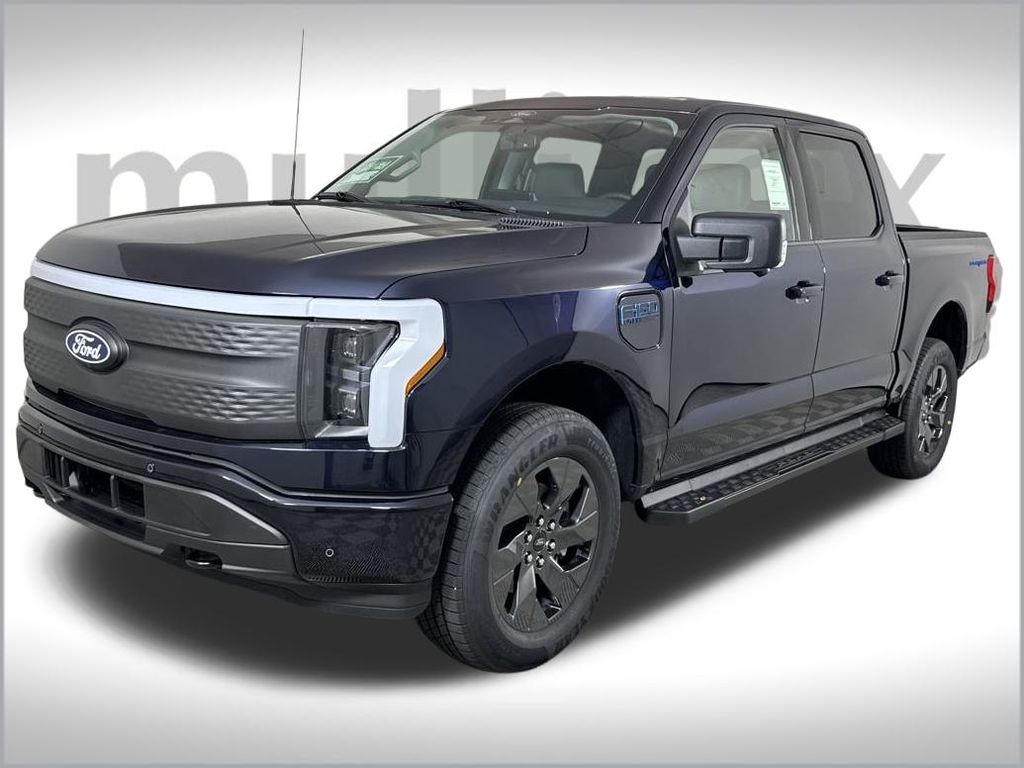 2025 Ford F-150 Lightning photo 15