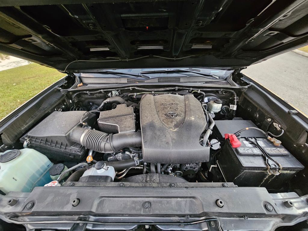 2021 Toyota Tacoma TRD Sport 11