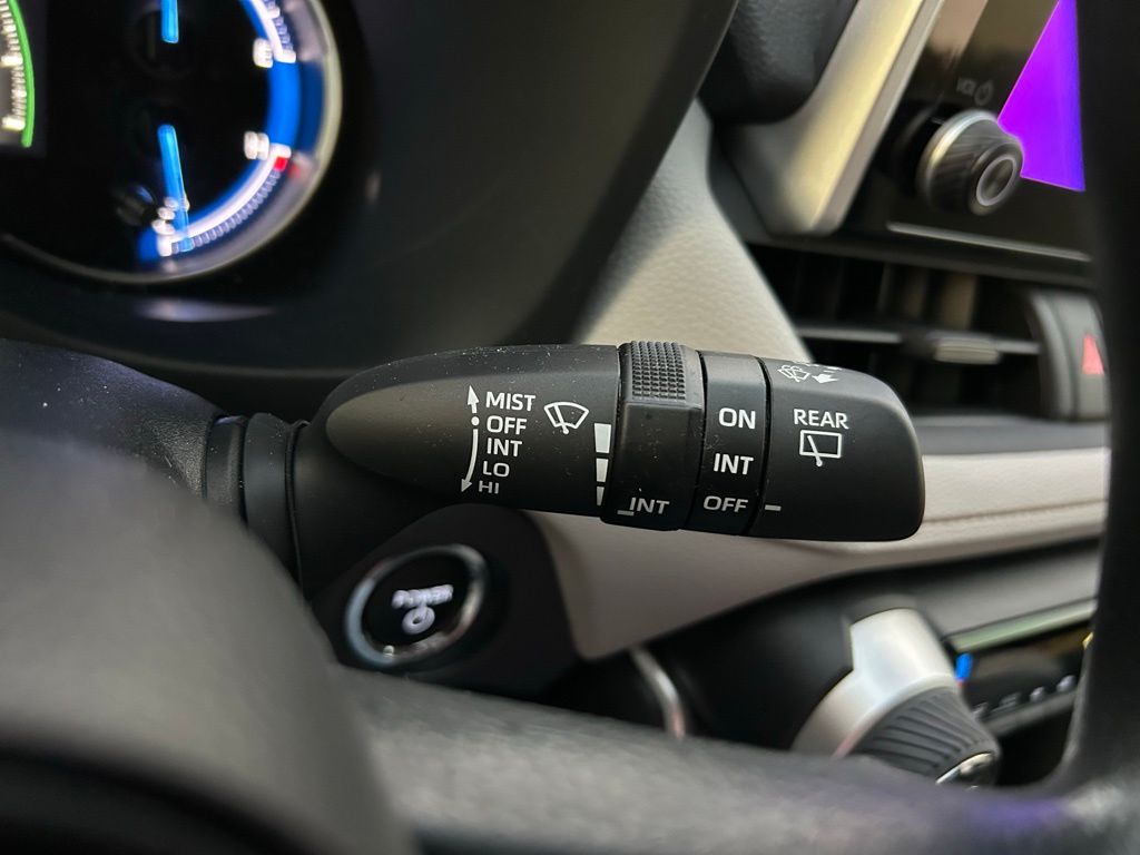 Thumbnail: 2024 Toyota RAV4 - 21