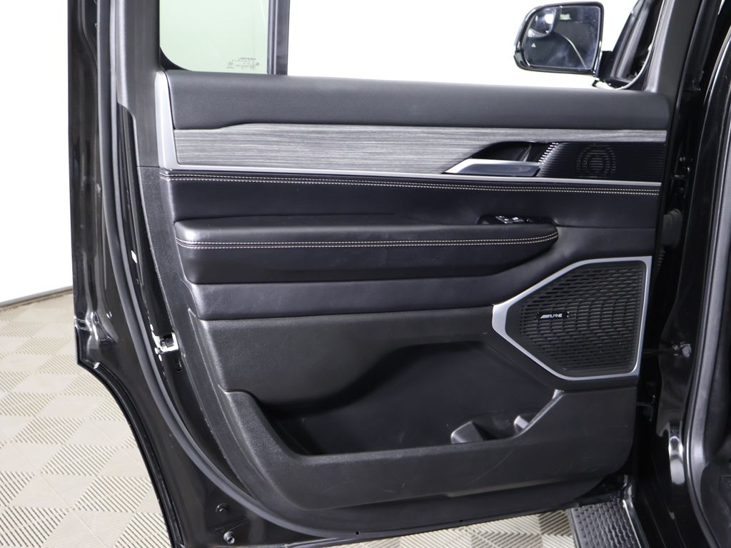 Used 2023 Black Jeep Series II image 28