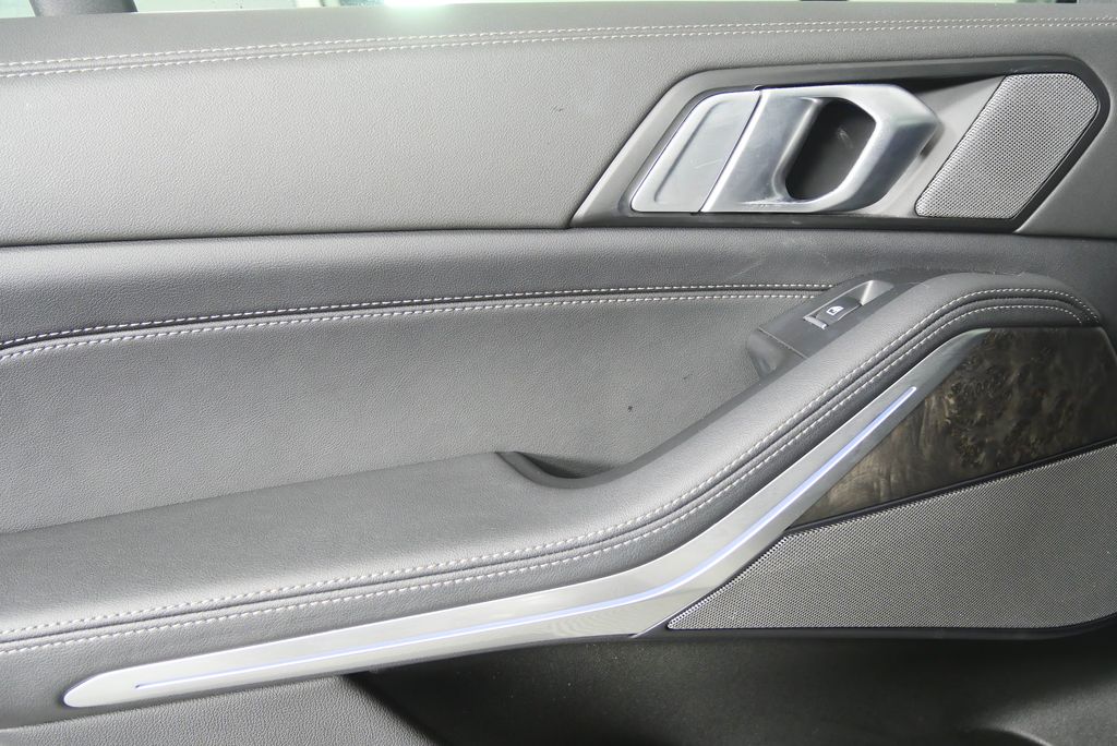 Thumbnail: 2024 BMW X5 - 13