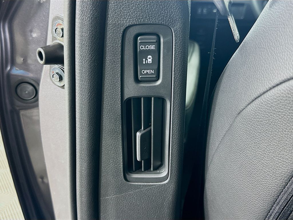 Thumbnail: 2026 Honda Odyssey - 17