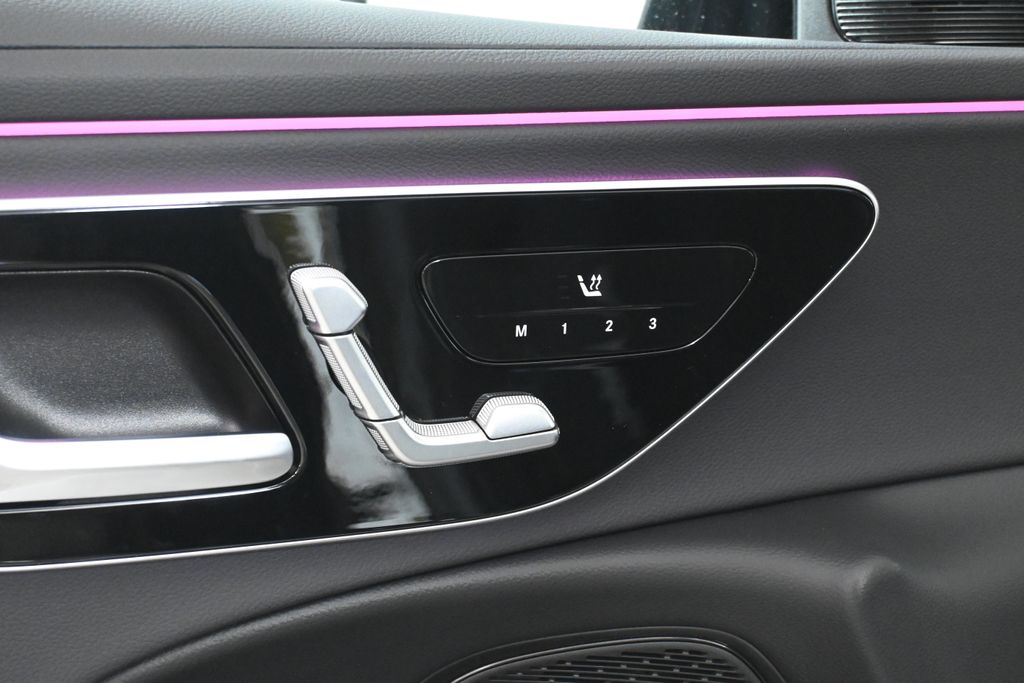 Thumbnail: 2025 Mercedes-Benz E-Class - 23