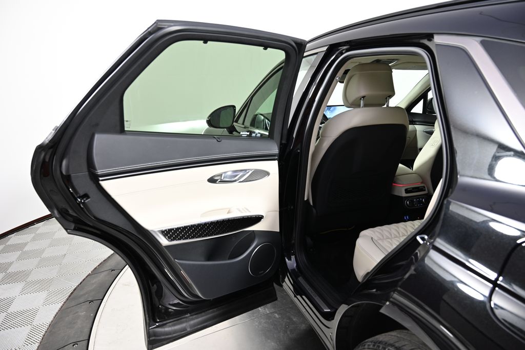 2024 Genesis GV70 Sport 23