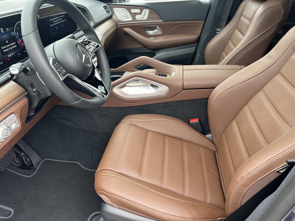 Thumbnail: 2026 Mercedes-Benz GLE - 16