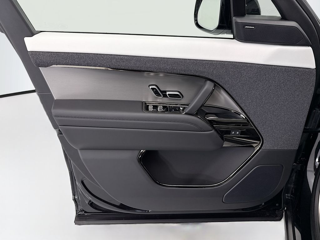 Thumbnail: 2026 Land Rover Range Rover Sport - 23