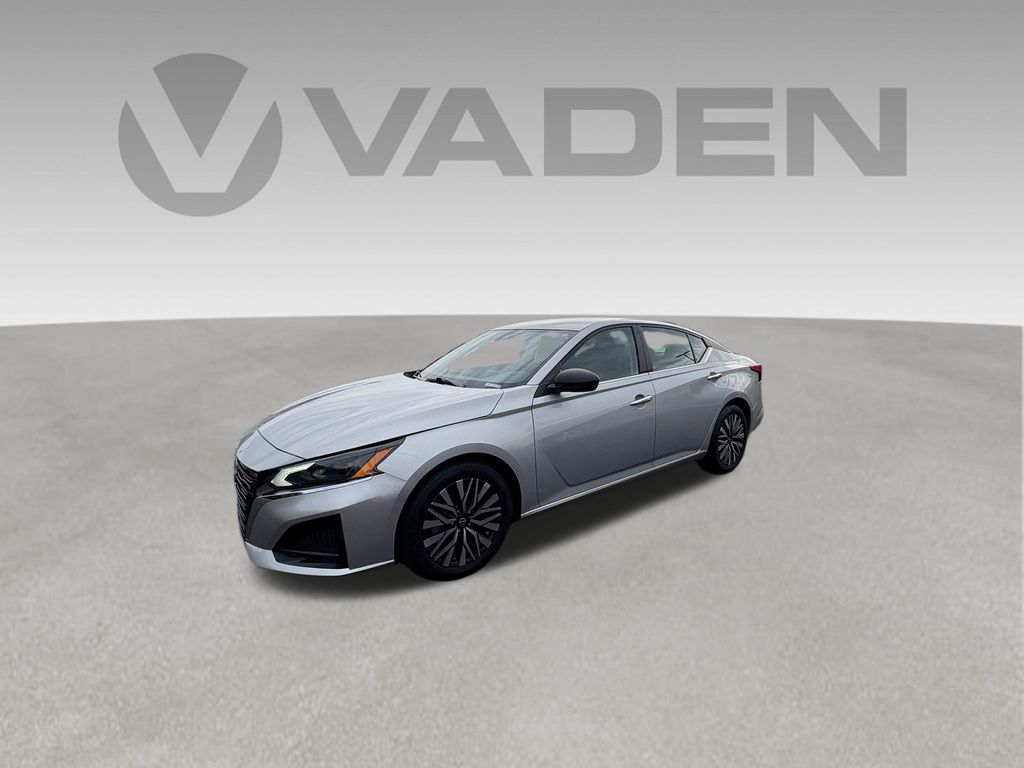 2024 Nissan Altima 2.5 SV FWD