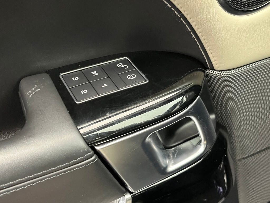 Thumbnail: 2018 Land Rover Range Rover Sport - 19