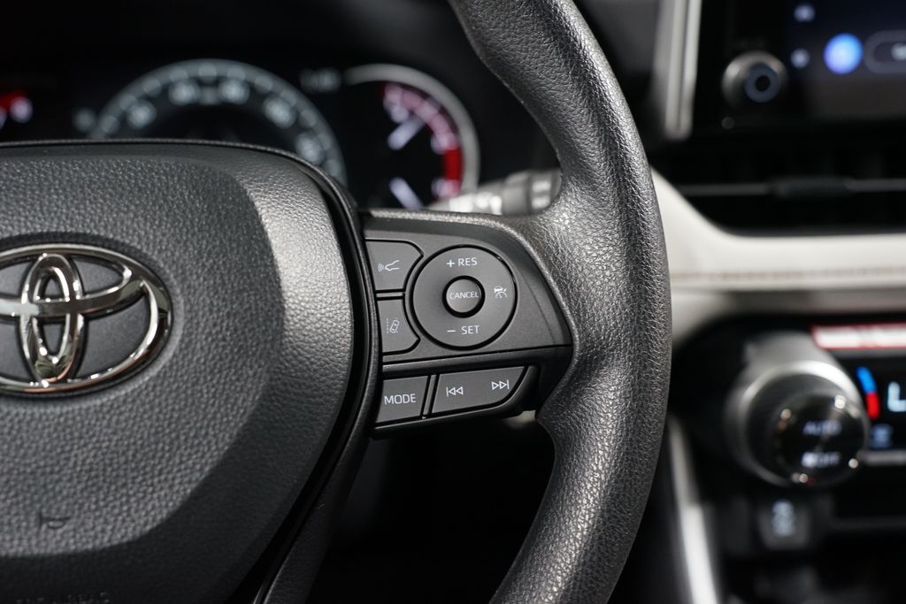 Thumbnail: 2025 Toyota RAV4 - 13