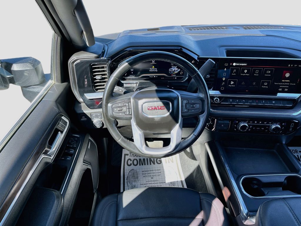 Used 2025 White GMC SLT image 24