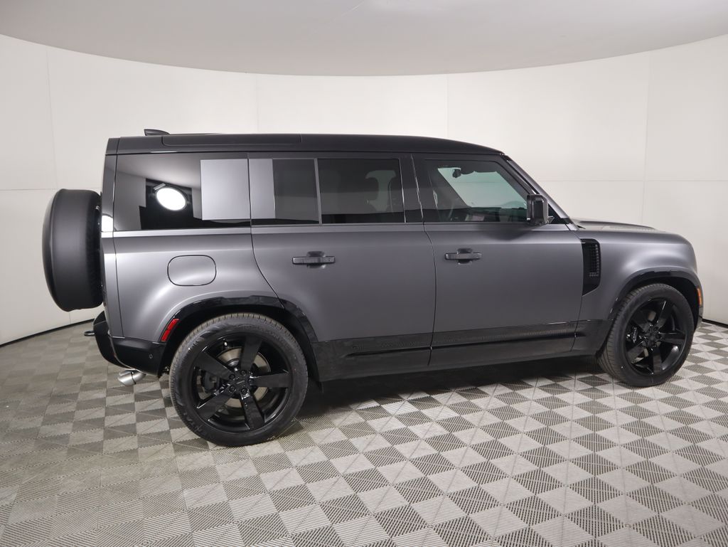 Thumbnail: 2026 Land Rover Defender - 4