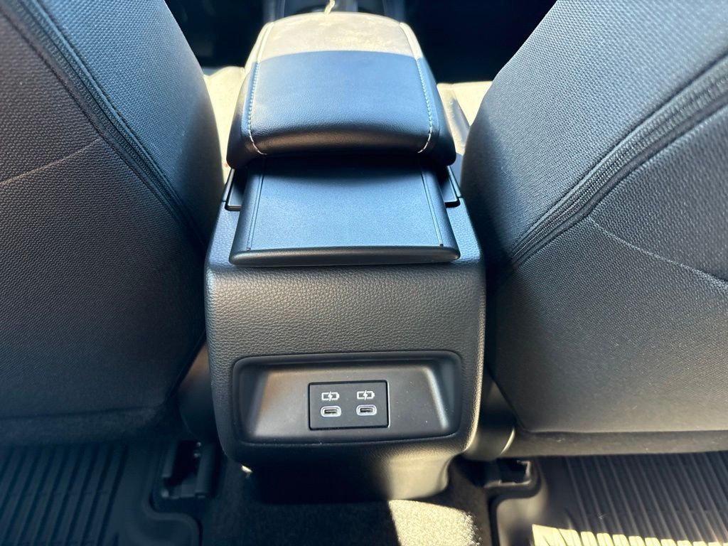 2024 Toyota Corolla Hatchback SE