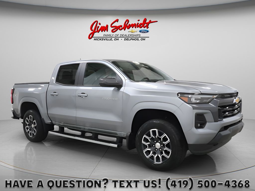 Sterling Gray Metallic 2023 Chevrolet Colorado LT Crew Cab 4WD Pickup Truck Four-Wheel Drive 8-Speed Automatic