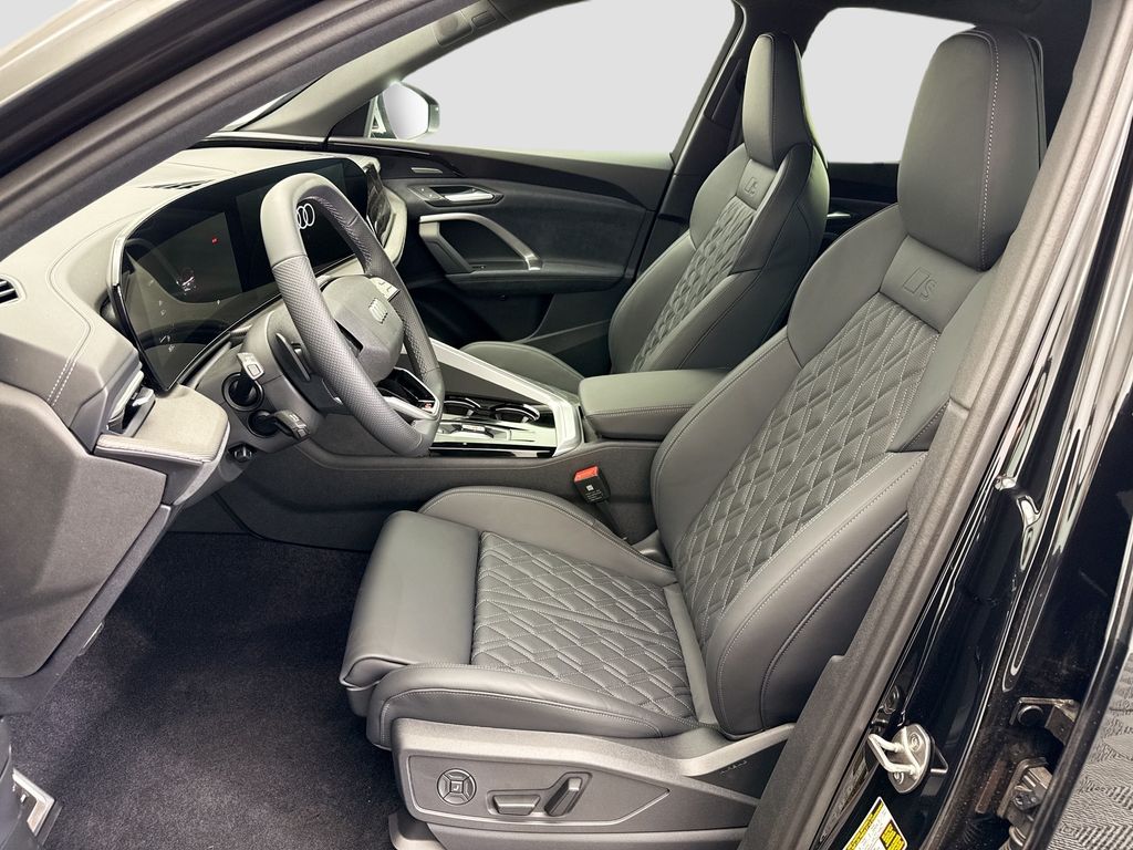 Thumbnail: 2025 Audi SQ5 - 18