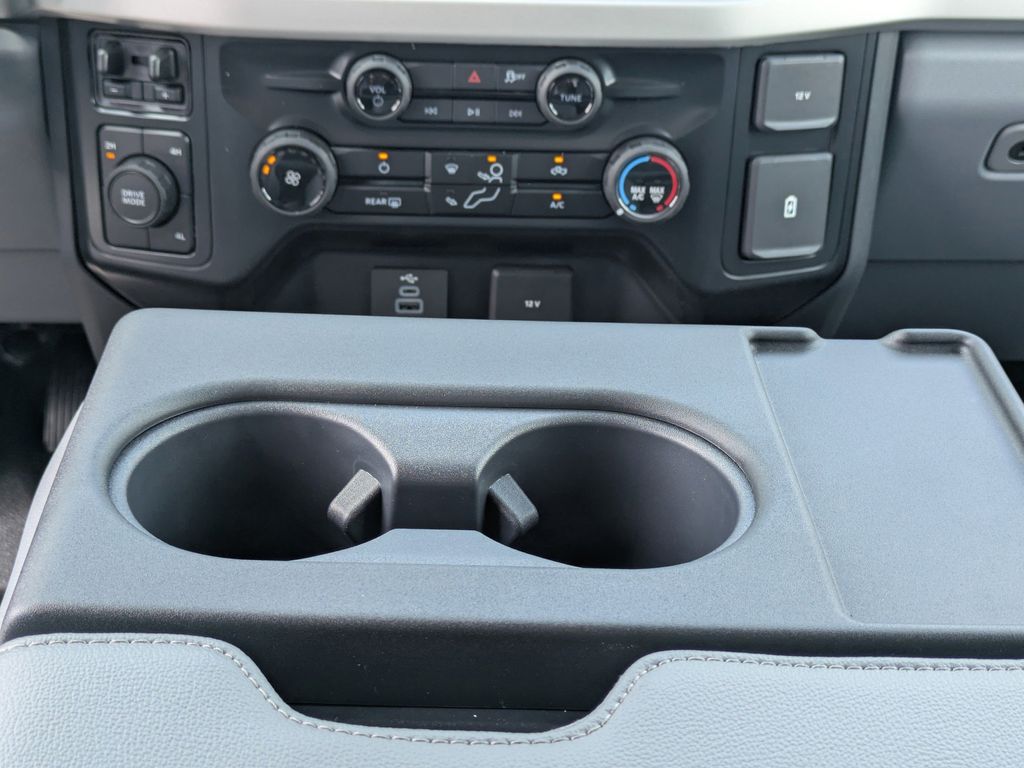 2026 Ford F-350 Chassis XL