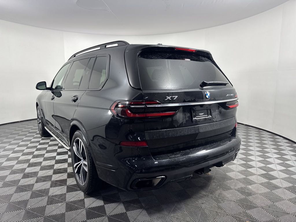 Thumbnail: 2023 BMW X7 - 7